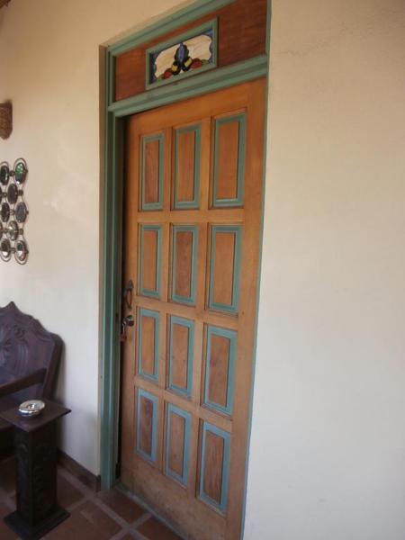 Queen room-door